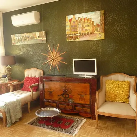 Golden Treasure Deluxe Apartment *