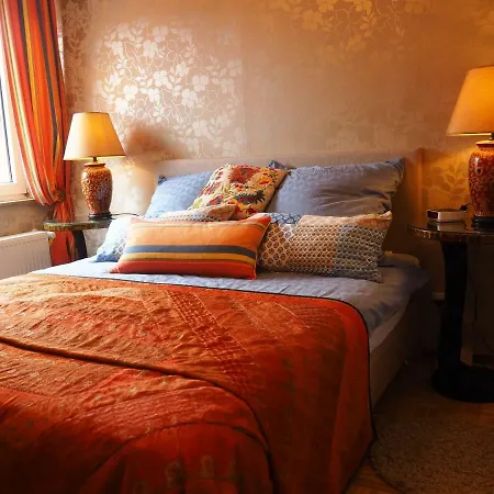 Golden Treasure Deluxe Apartment