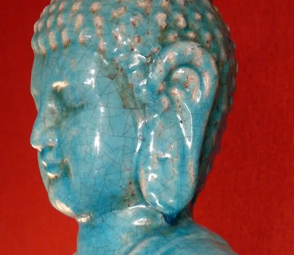 Golden Treasure Deluxe 아파트