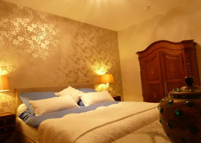 Golden Treasure Deluxe