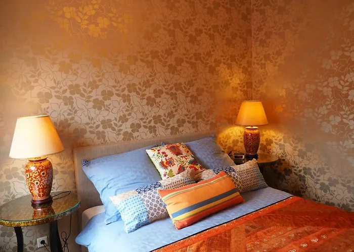 Golden Treasure Deluxe 아파트